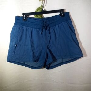 The North Face 🎂 shorts blue L